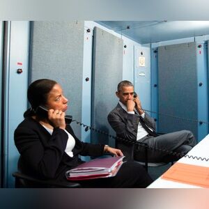 8x10 Barrack Obama Briefing on terrorist attack in Brussels, Belgium Photo